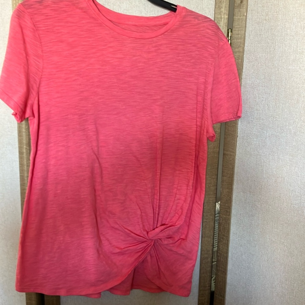 FINAL MARKDOWN Time and Tru Tie Front T-Shirt small